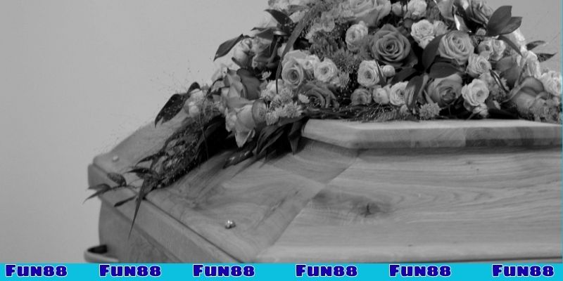 Nằm mơ thấy 2 quan tài đánh số gì